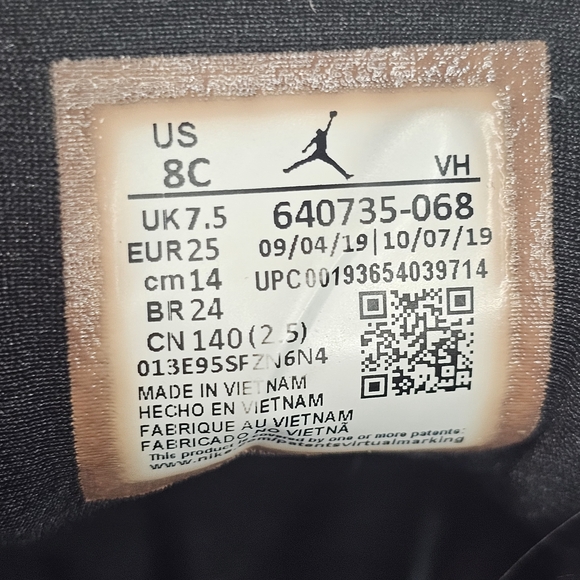 Jordan Kids Black and Blue Sneakers Sz 8 C - Picture 10 of 10